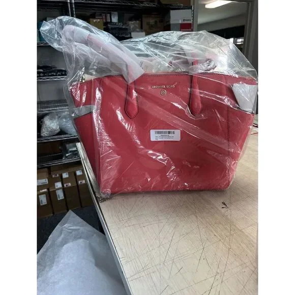 Michael Kors Marilyn Top Zip Tote Saffiano Leather Dahlia With Gold Charm🌺 - Picture 2 of 4